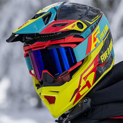 Thumbnail Image of 509 - Altitude Carbon 2.0 Helmets collection