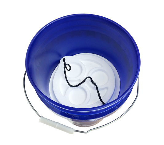 Clam Six-Gallon Bait Bucket