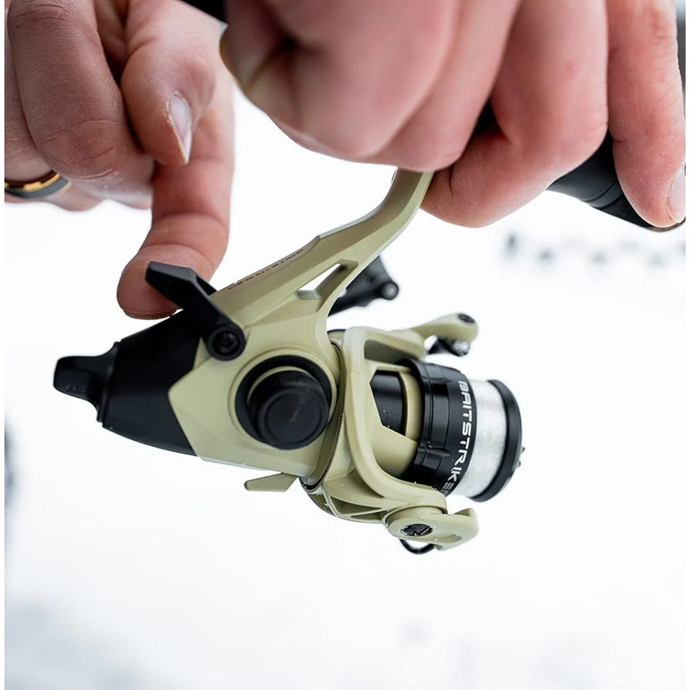 bait feeder reel ice fishing KastKing Sharky Baitfeeder III Spinning Reels, 5.5:1 Gear Ratio, 2000 Size Baitfeeder spinning reels lend tremendous function to anglers 13 Fishing Wicked Ice Reel