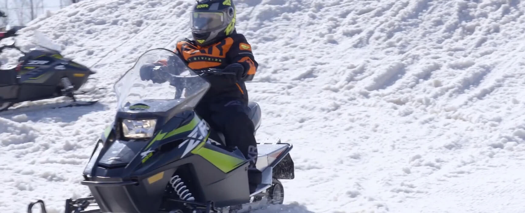 CONQUER THE SNOW – GEAR UP FOR ADVENTURE!
